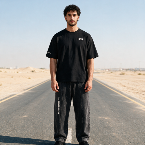 Model wearing the ENDUR Boxy Tee, front view